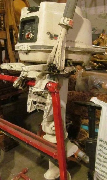lot 117 image: vintage Johnson seahorse outboard motor