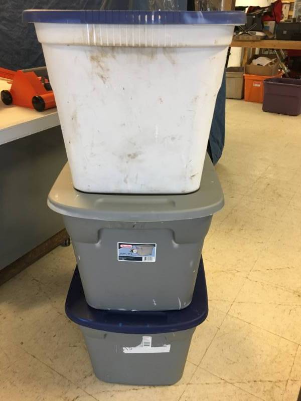 lot 46 image: 3 Plastic Bins with Lids