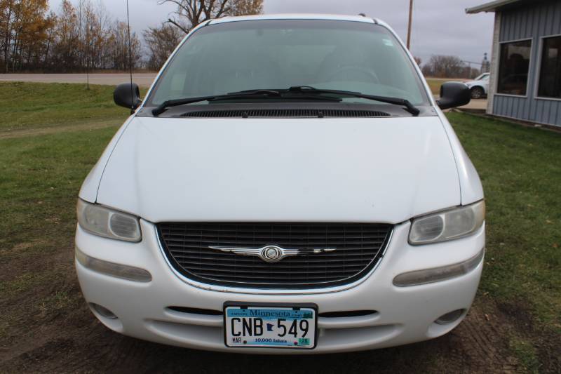 1998 Chrysler Town & Country LXi