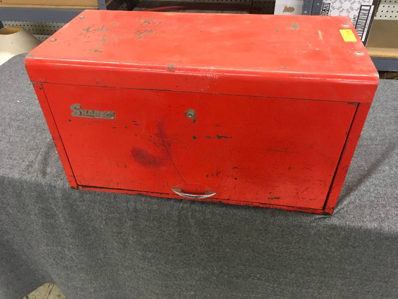 lot 13 image: Tool Box W Tools