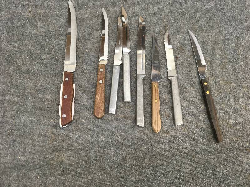 lot 16 image: 8 Steak Knives