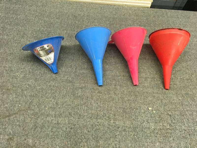 lot 32 image: Four Funnels