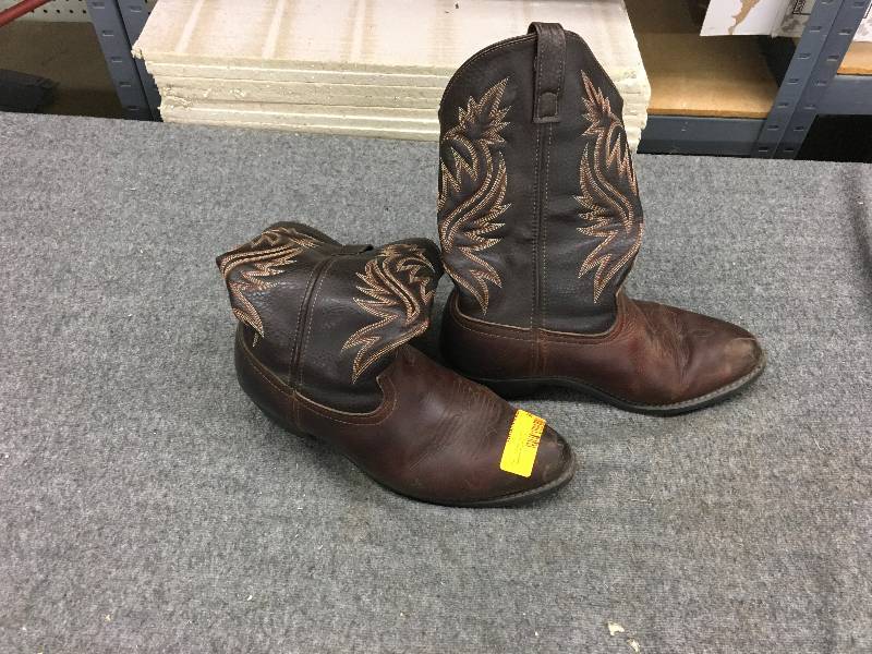 lot 34 image: Laredo Mens Boots Size 10