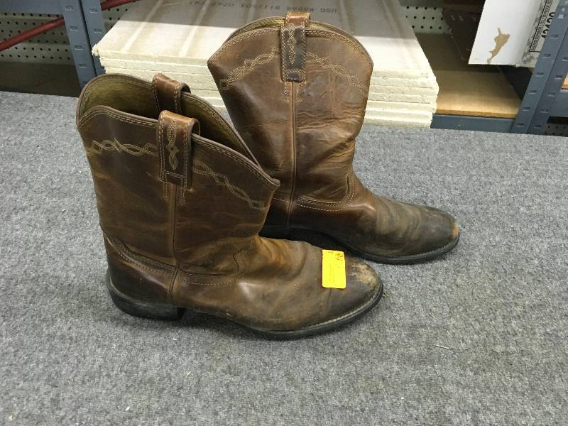 lot 37 image: Cowboy Boots Size 11