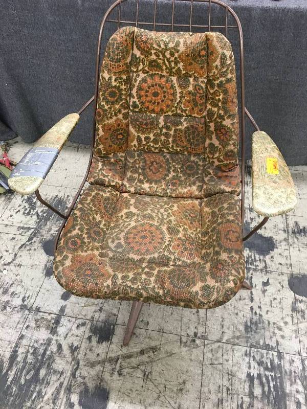 lot 42 image: Vintage Chair