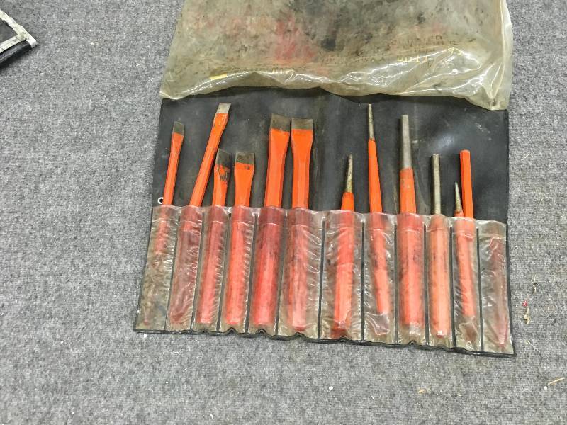 lot 54 image: Heavy Duty 12- PC Punch & Chisel Set