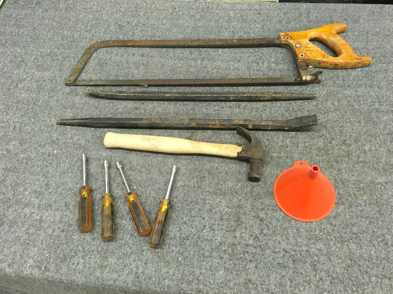 lot 61 image: Misc Tools