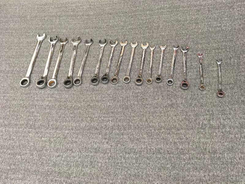 lot 68 image: Gear Wrench Set