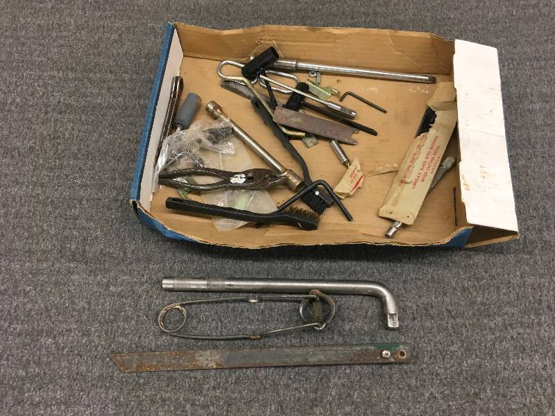 lot 75 image: Misc Tools