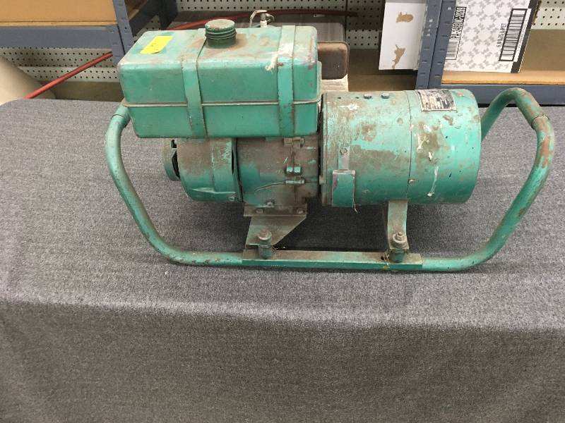 lot 81 image: Onan Generator