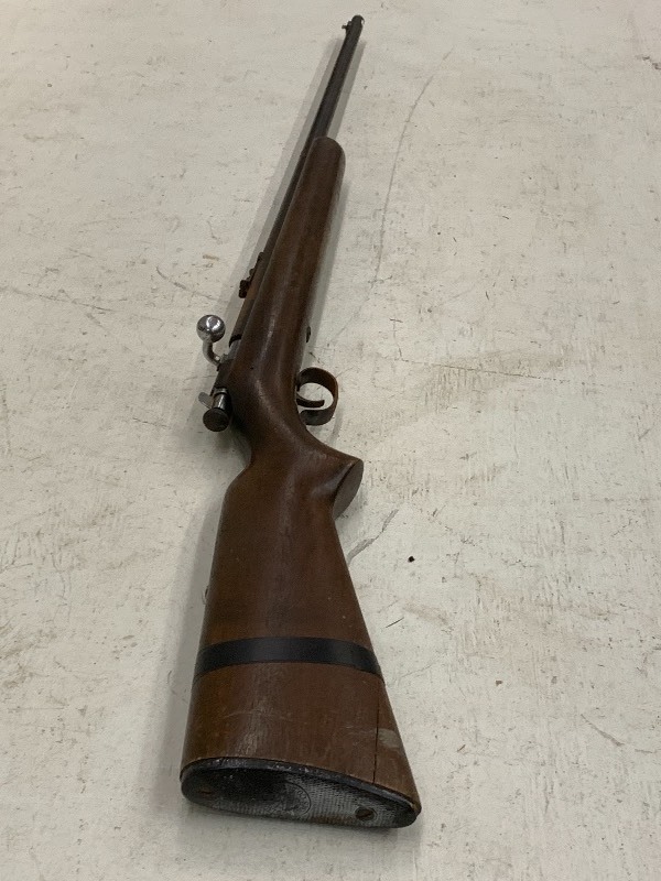 lot 3 image: Winchester .22 Rifle