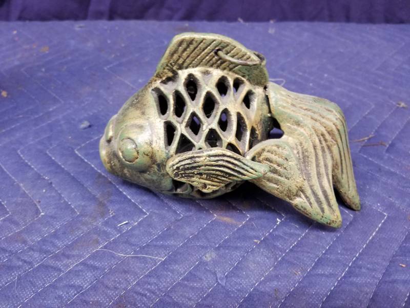 lot 27 image: Metal Owl & Fish Candle Holders