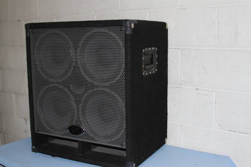 lot 13 image: Ampeg BSE410HLF Professional Audio Music Bass Guitar Cabinet  Amplifier