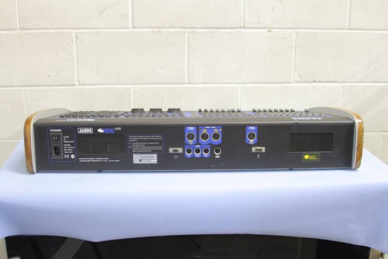 lot 38 image: Jands High End Systems Pro Lighting Hog 1000 DMX Light Console ControlController System