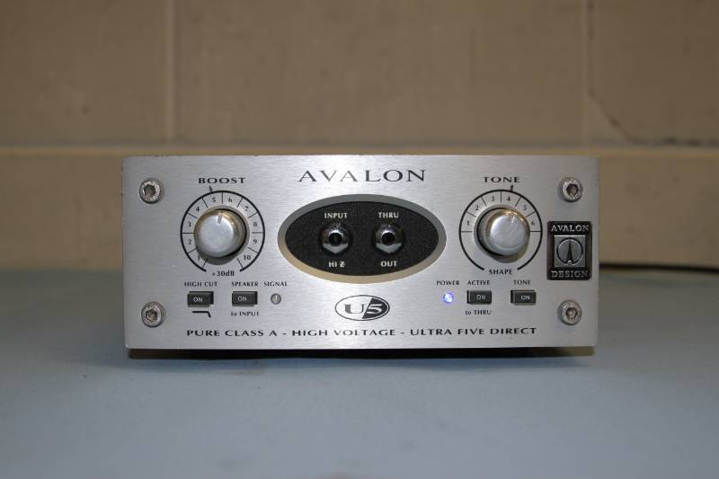 lot 42 image: Avalon U5 Mono  Single-Channel Pro Audio Active Preamp  Direct Box