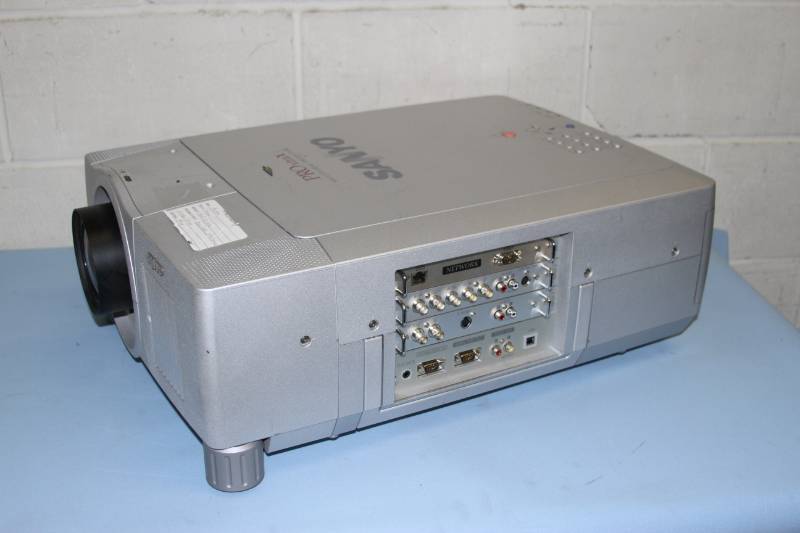 lot 75 image: Sanyo PLC-XF31N Pro xtraX XGA Digital Multimedia 5,200 ANSI Lumen LCD Projector