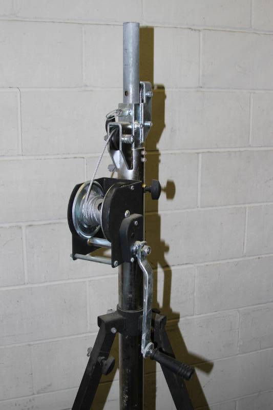 lot 92 image: Heavy-Duty Portable Tripod Pro Audio Sound, Video & Lighting Truss Lift
