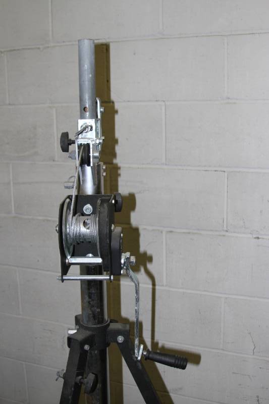 lot 93 image: Heavy-Duty Portable Tripod Pro Audio Sound, Video & Lighting Truss Lift