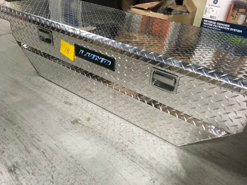 lot 18 image: Lund  Gloss Aluminum Full Size Crossbed Truck Tool Box- good condition