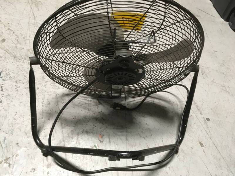 lot 19 image: HDX BLACK FAN used