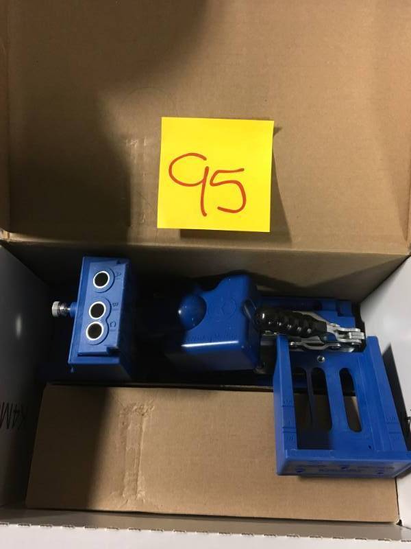 lot 95 image: Kreg K4 Pocket-Hole System- good condition