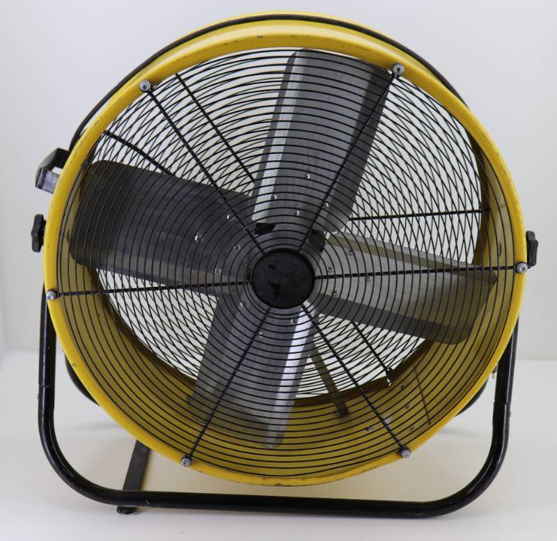 lot 7 image: Ventamatic BF24TF YEL MaxxAir 24-Inch High-Velocity 2-Speed Portable Fan