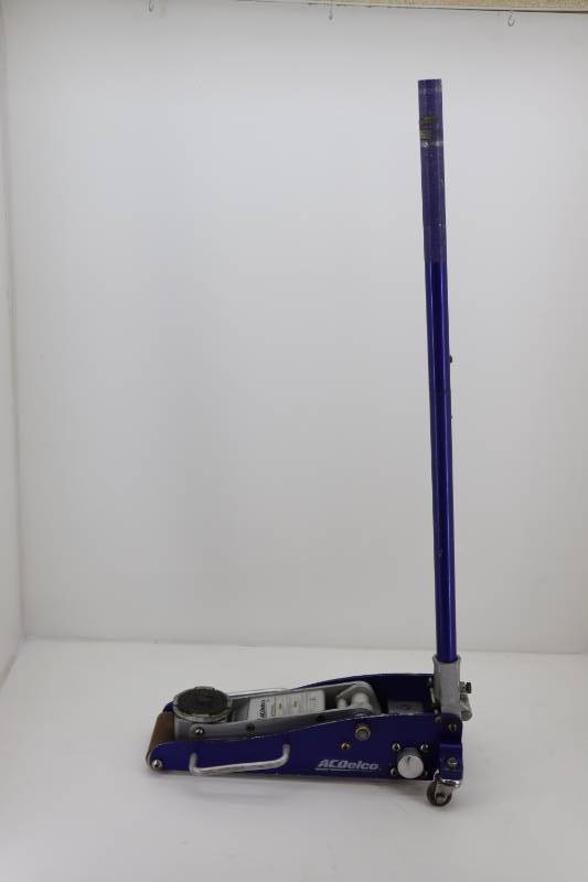 lot 25 image: AC Delco 1-12ton Aluminum Jack