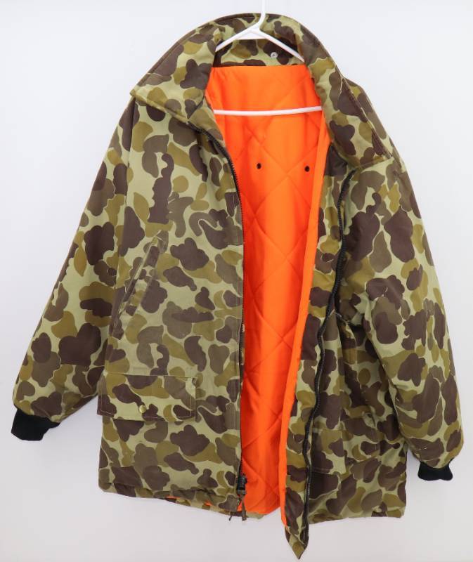 lot 32 image: Insulated Reversible L Jacket