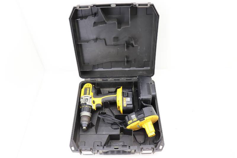 lot 51 image: DeWalt DCD950 18V Hammerdrill Kit