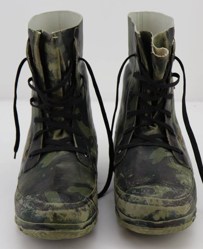 lot 61 image: Size 12R Snow Boots