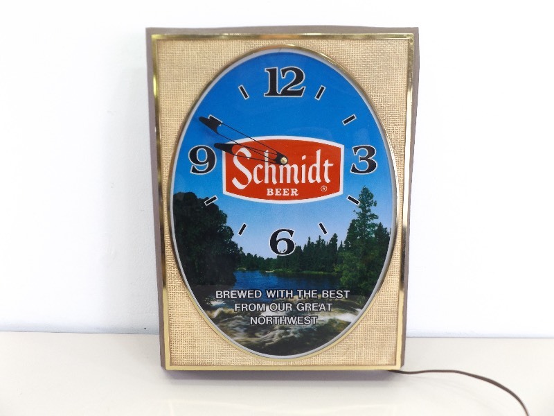 lot 53 image: Vintage WORKING Schmidt Beer Wall Clock and Lighted Sign
