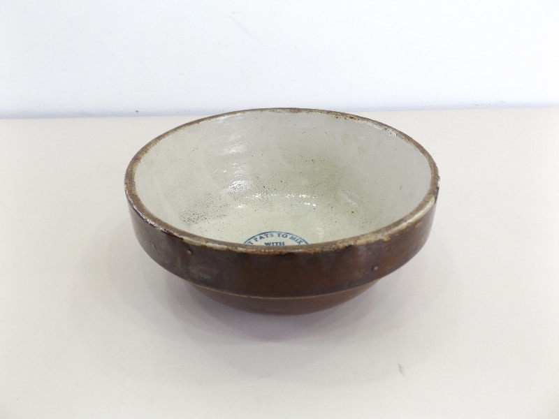 lot 61 image: Vintage 8.75 Stoneware West End Grocery, Iowa Advertising Bowl