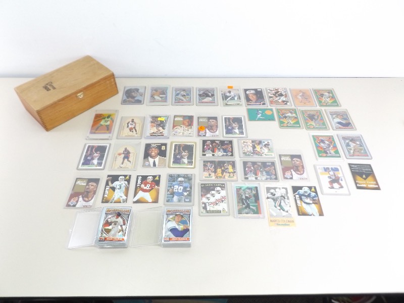 lot 62 image: Lot of Collectible MINT Condition Sport Cards