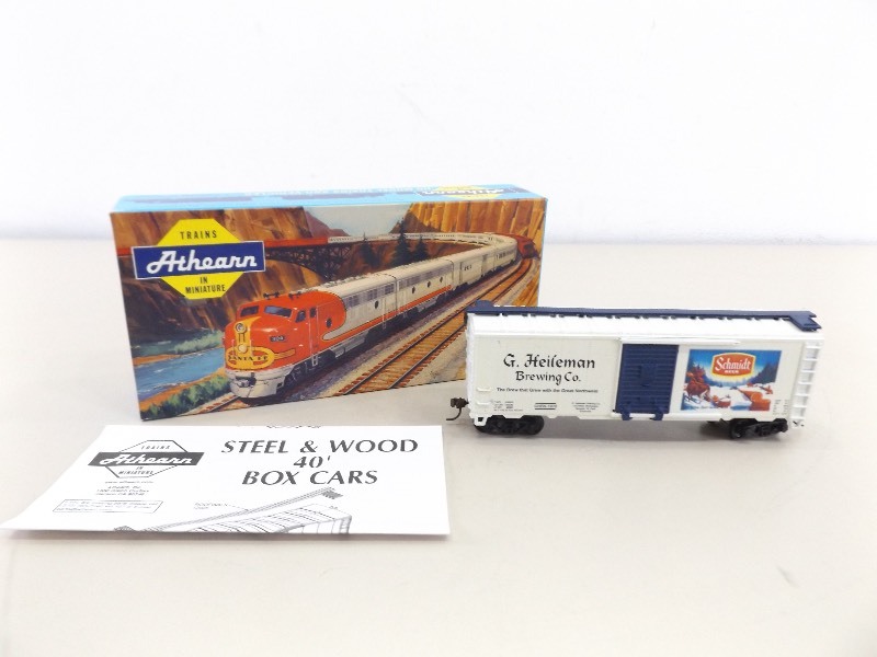 lot 132 image: New in Box Schmidt Beer Athearn HO Scale Box Car