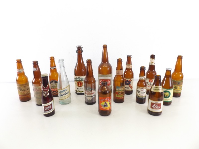 lot 151 image: Vintage Beer Bottle Collectors WOW Lot