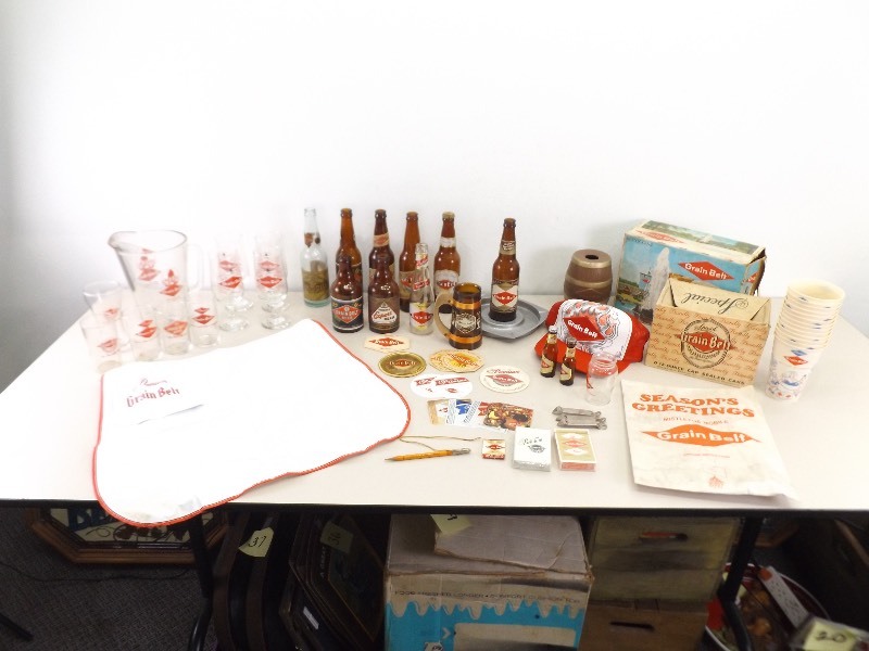 lot 167 image: Vintage Grain Belt Beer Collectors WOW Lot