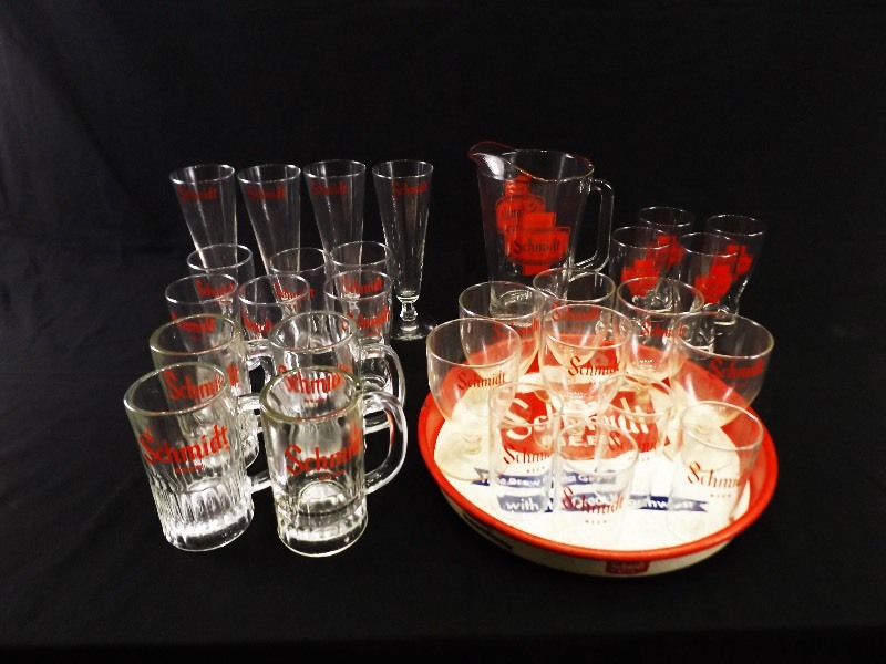 lot 154 image: 30 Piece Vintage Schmidt Beer Glassware, Pitcher, and Serving Tray Set