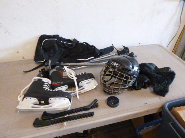 lot 7 image: Easton Hockey Skates