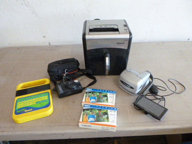 lot 12 image: Miscellaneous Electronics