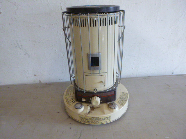 lot 15 image: Turco Heritage Kerosene Heater