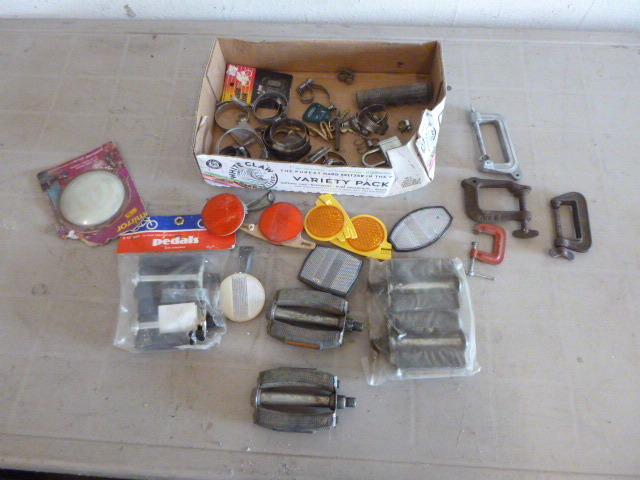 lot 27 image: Bicycle Pedals