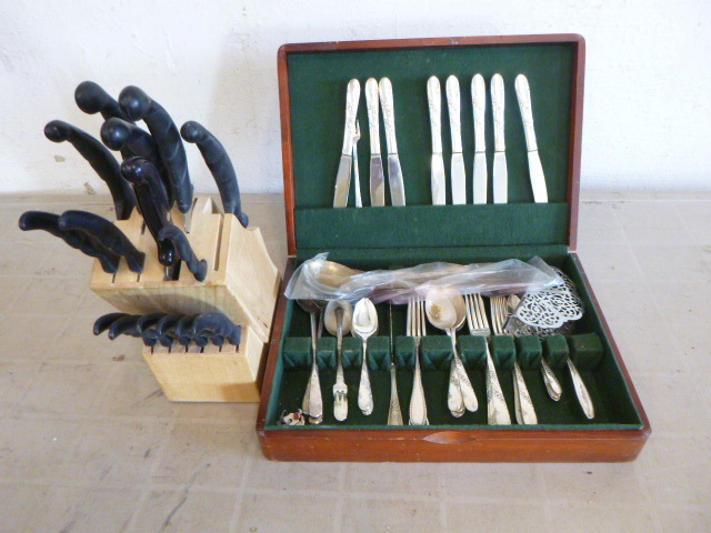 lot 36 image: Knife Set and Silverware Set