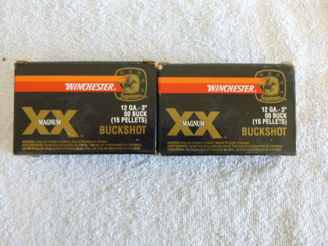 lot 57 image: 2 Boxes of Winchester 12 Gauge XX Magnum Buckshot
