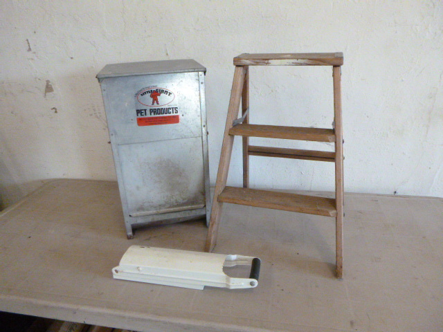 lot 78 image: Pet Feeder, Step Stool and Can Crusher