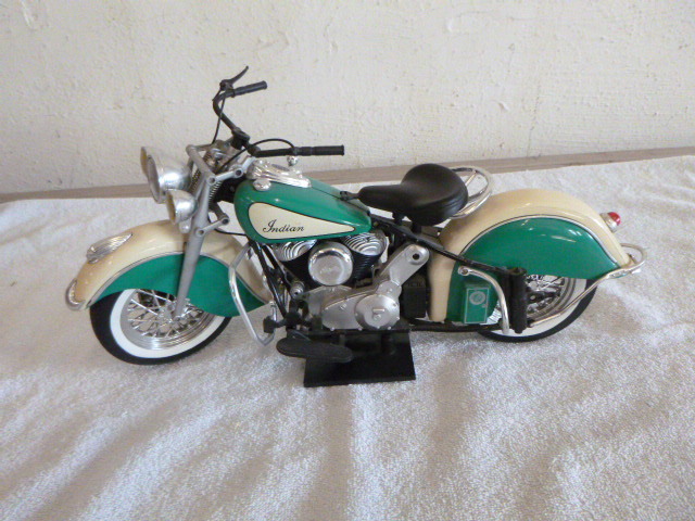 lot 79 image: Indian Chief Die-Cast Motorcycle