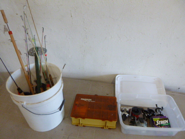 lot 88 image: Fishing Items