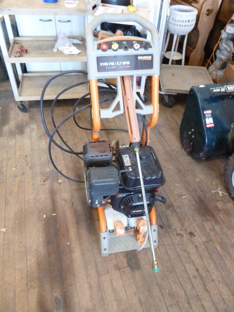 lot 100 image: Generac Pressure Washer