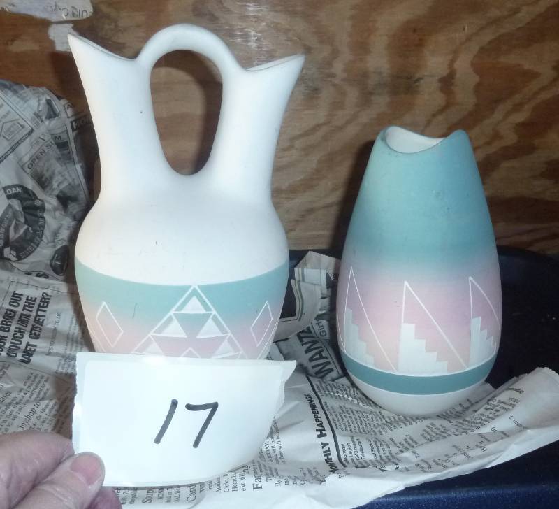 lot 17 image: 2 Sioux Pottery pieces...