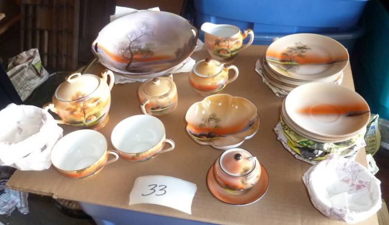lot 33 image: A very pretty Noritake Japanese Gro...