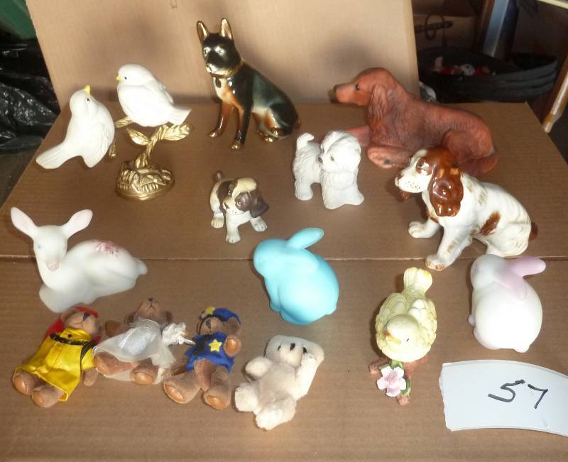 lot 57 image: Animal lot, ceramic, glass and plus...